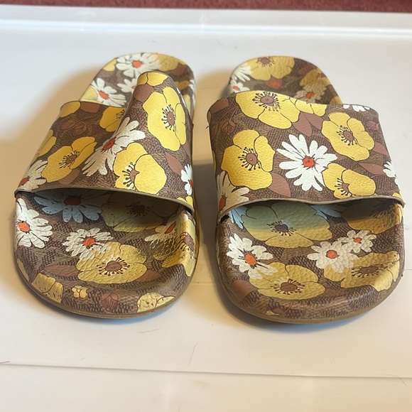 Coach Floral Slides - Picture 4 of 4
